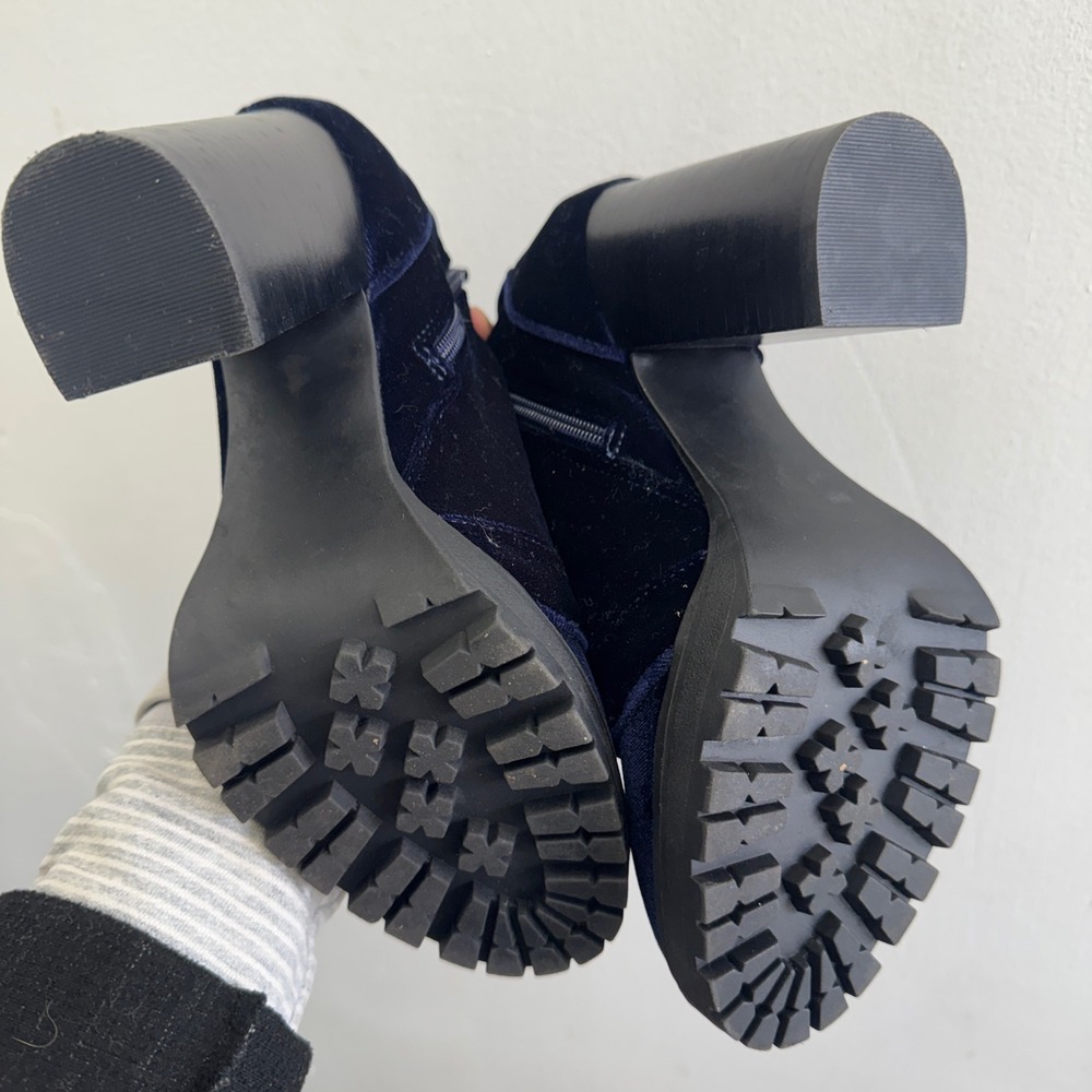 Steve Madden Laurie Navy Blue Velvet Platform Lace Up Block Heel Ankle Boot 8.5M - Picture 2 of 15